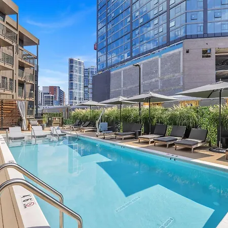 Skyline Nights In Downtown Nashville Walk To Broadway With Pool And Gym